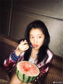 娱乐八卦吃瓜图片,吃瓜群众视角下的明星幕后故事