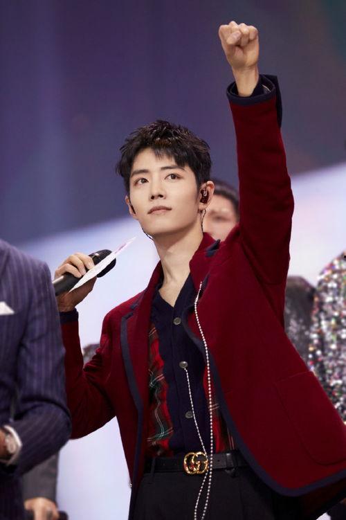 娱乐圈都在吃肖战王一博的瓜,肖战王一博瓜香四溢，粉丝纷纷围观